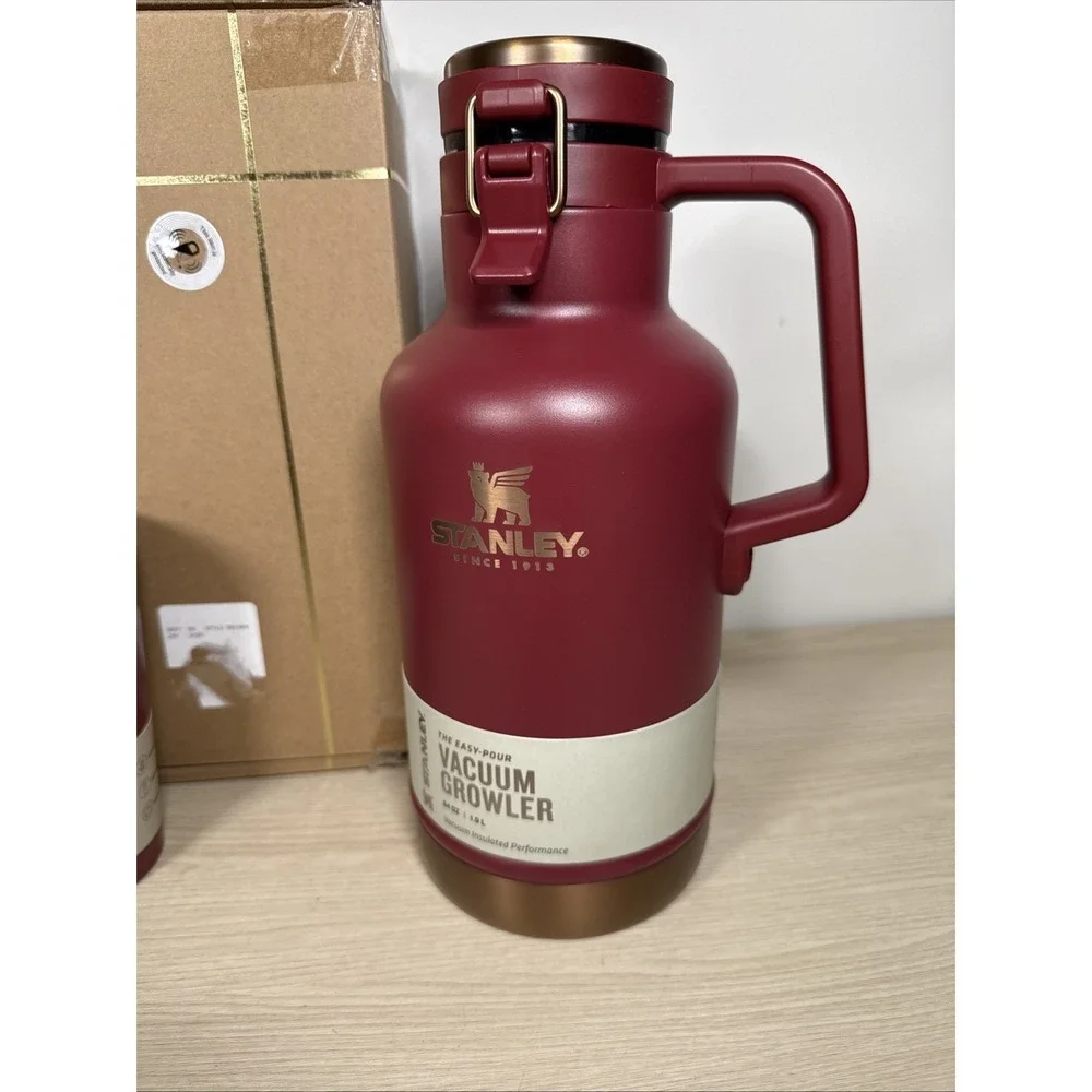 Stanley The Stay-Chill Growler Set | 64 OZ/16 OZ - Picture 4 of 10